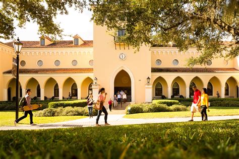 rollins college campus life